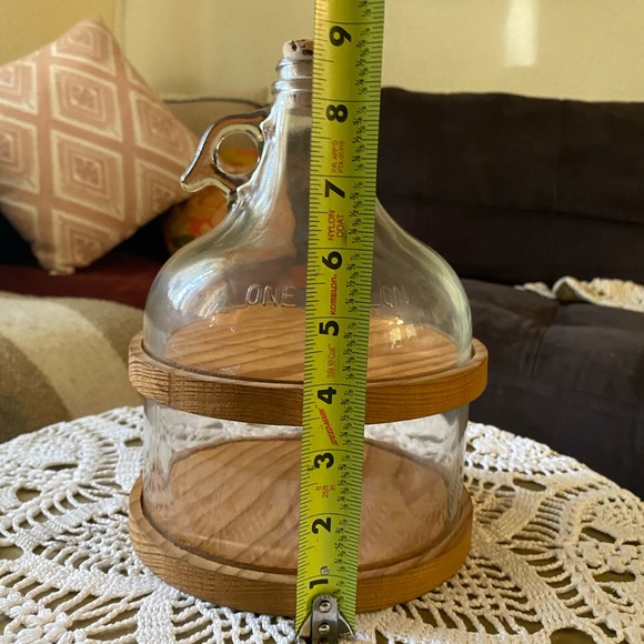 Vintage gallon glass and wood jug. Charcuterie or decorative grain holder - Picture 4 of 4